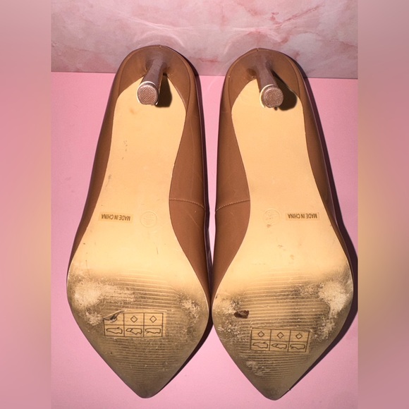 Fashion Nova Women's Brown Heels - Picture 7 of 7